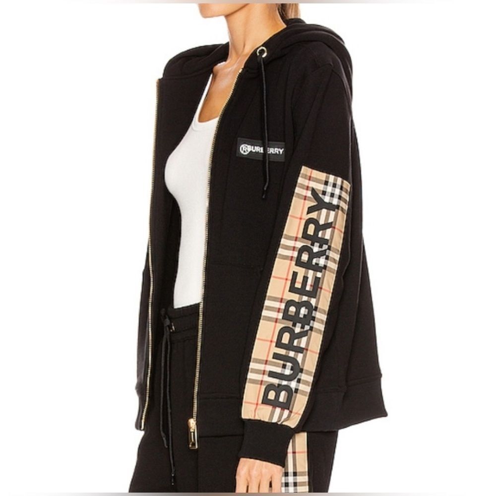 Burberry Vintage Check Label Hoodie View 3